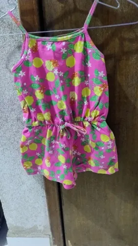 Macacão novo,para menina, tamanho 3/4 anos,15 reais