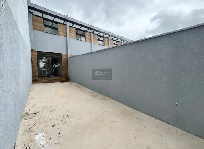 Casa Geminada Independente, Nova e Pronta para Morar à Venda no Santa Mônica  Pampulha