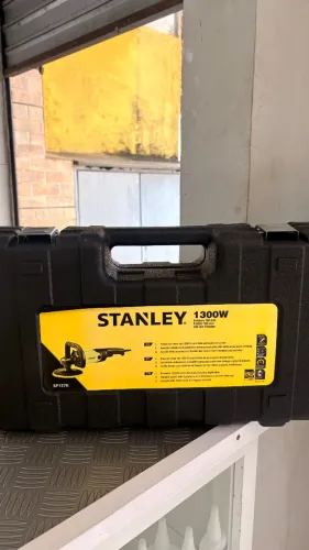 Politriz Stanley 1300W lacrada