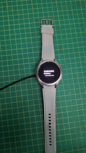 Samsung Galaxy watch *leia*
