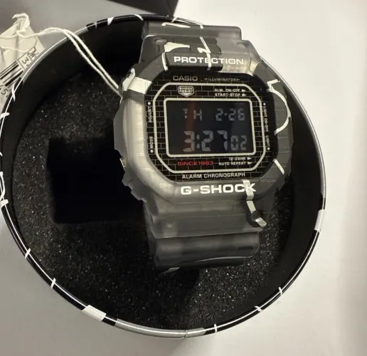 Relógio CASIO G-SHOCK DW-5000SS-1 Street Spirit Limited Edition Special