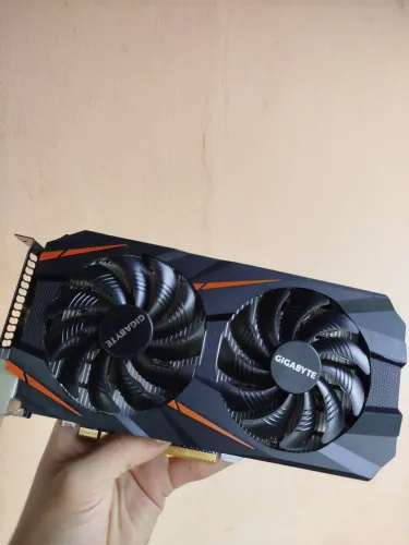 GTX 1060 GIGABYTE (PERFEITO ESTADO)