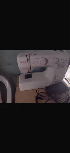 Máquina de costura
