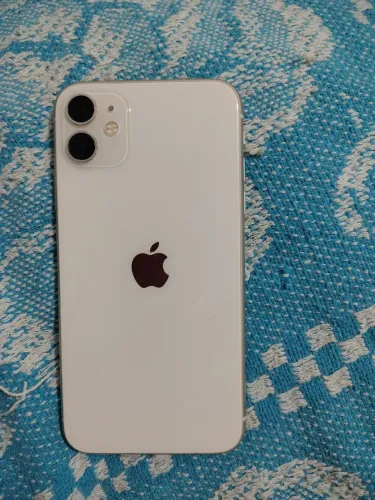 iPhone 11+cabo novo
