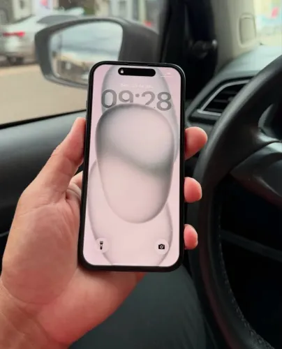 iPhone 15 128