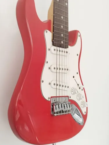 Guitarra infantil profissional 