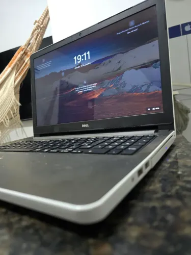 Notebook Dell - Core i3 Inspiron A50 - SSD de 128GB+HD 1TB, 8GB de Ram,Teclado alfaNuM