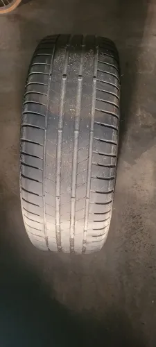 Pneu Bridgestone 225/60/17 Valor 110,00