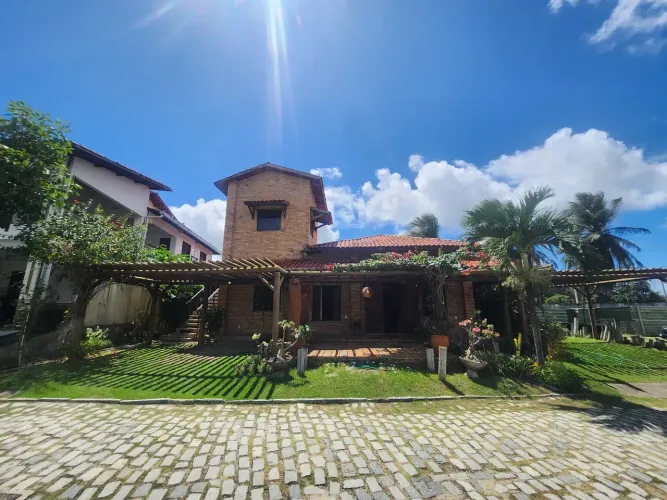 Casa Alto Padrão no Centro com 7 Quartos