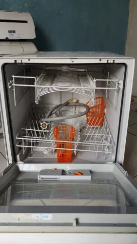 máquina de lavar louça seme nova