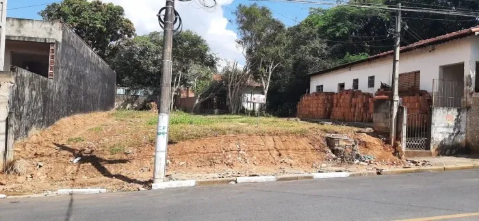 Vendo terreno em Iperó 606 mts, na rua da lojas cem em frente ao despachante aliança