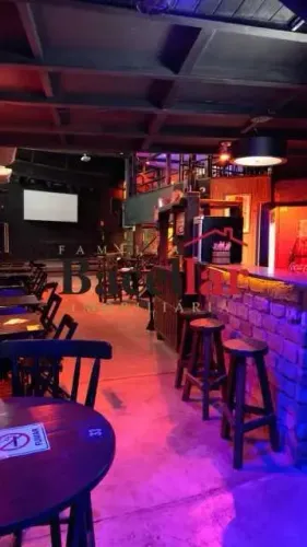 Casa de Shows com Pizzaria Montada