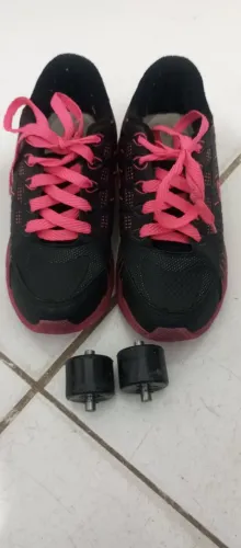 Tênis de rodinha com led rosa com preto