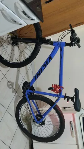 Bicicleta semi nova  entrego se for próximo da minha casa 