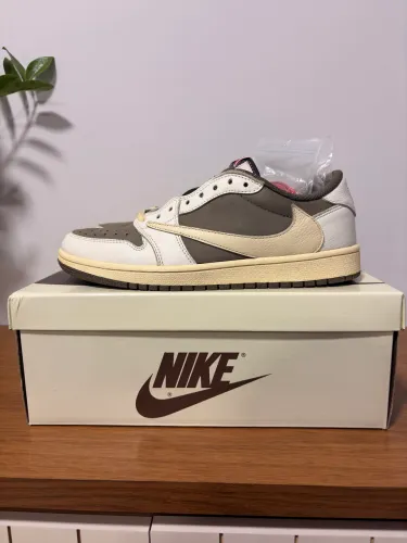 Air Jordan low Travis Scott reverse mocha