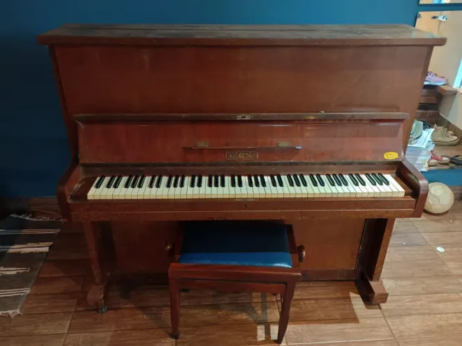 Piano Vertical Niendorf - Excelente Estado | Mecânica 100% Funcional