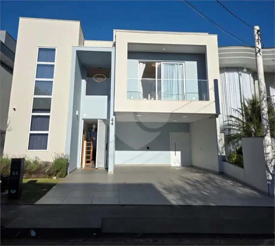 Casa à venda com 6 quartos, sendo 3 suítes, no condomínio Ibiti Royal Park, Sorocaba - SP