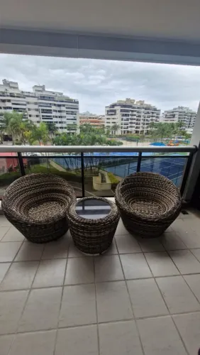 Conjunto de Varanda Fibra Sintética - 2 Poltronas + Mesa de Centro (Ótimo Estado)
