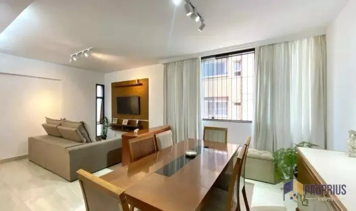 Apartamento à venda no Lourdes, BH Este apartamento à venda no bairro Lourdes oferece 85m²