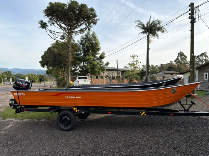 Barco de alumínio 