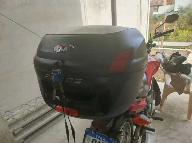 Baú de moto