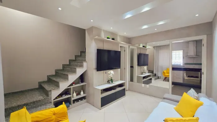 Linda casa com 02 suítes e móveis planejados em Nova Iguaçu - Posse