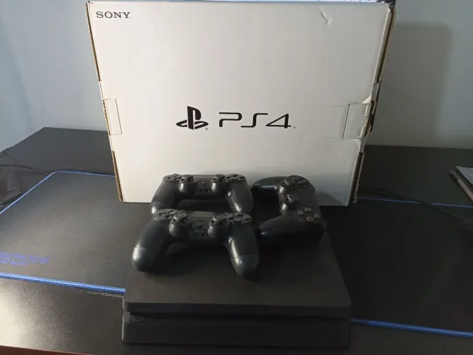 ps4 com 1 controle original com drift e 2 controles pirata.