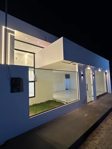 Linda casa em condomínio fechado