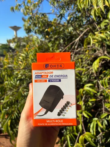 Fonte Universal 30W Adaptador de Energia Bivolt com 6 Plugues - Produto Novo