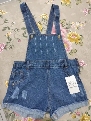 Jardineira jeans menina