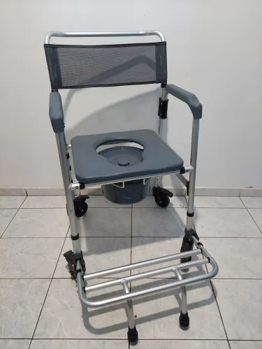 Cadeira de Banho Desmontável Hidrolight 135 Kg