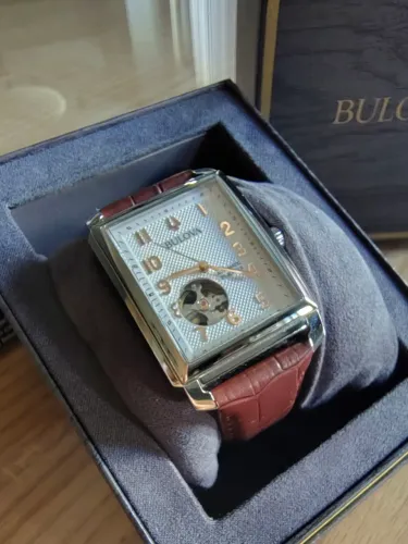Relógio Bulova Sutton Automático White