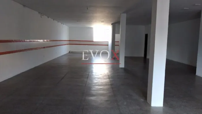 Loja Comercial à venda, Vila Ipiranga, Porto Alegre - LO0254.