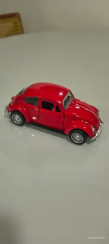 Carrinho de metal Fusca vermelho 1/32 colecionável