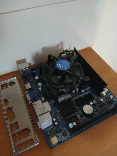 Kit pl.mae 1151+Pro. I5-8400(8 gera) + 4gb r$ 680