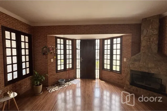 Imóvel na Porangaba com 6 dormitórios e 513m²