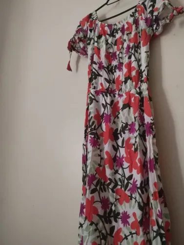Vestido floral - tamanho M