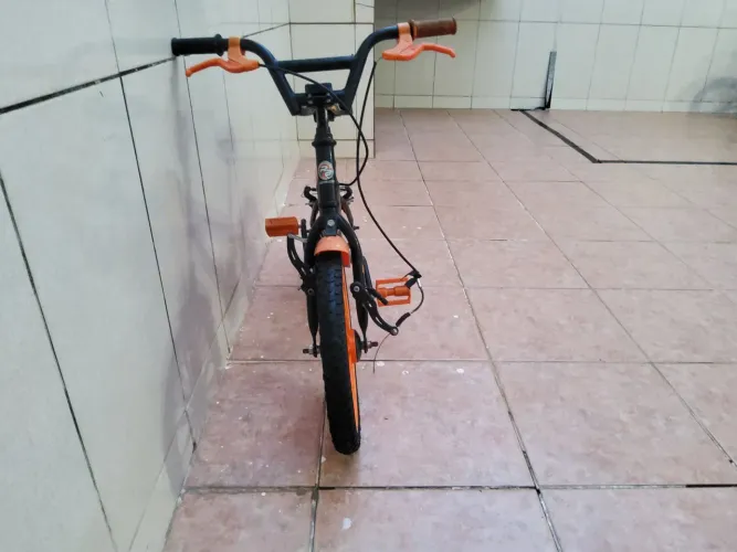 Linda bicicleta semi nova,pouco usada