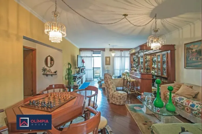 Monte Martre Venda e Locação · 5 dormitórios