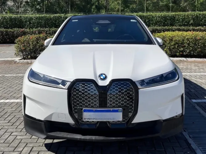 BMW IX 2 Xdrive 30 M Sport (elétrico) 2022