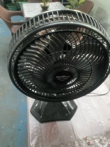 VENDE-SE VENTILADOR NOVO