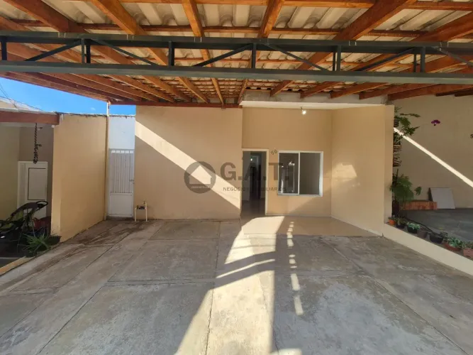 Aluguel de Casa em Condomínio em Sorocaba-SP, 3 Quartos, 1 Suíte, 2 Salas, 1 Banheiro, 2 V