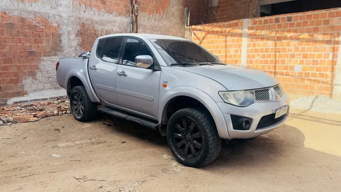 Mitsubishi L200 Triton HPE 3.2 CD TB Int.diesel AUT 2012
