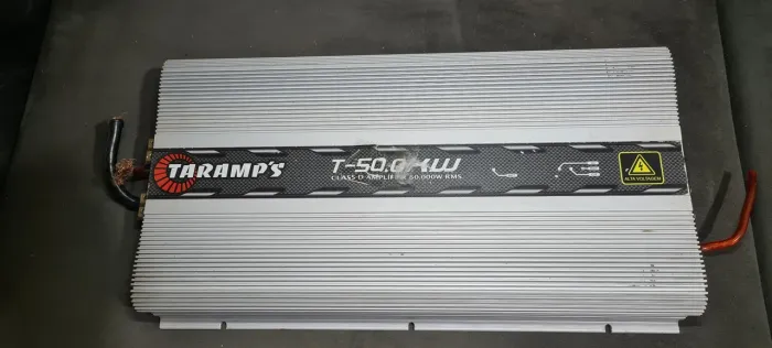 Amplificador Taramps T50k alta potência, pra vender hj