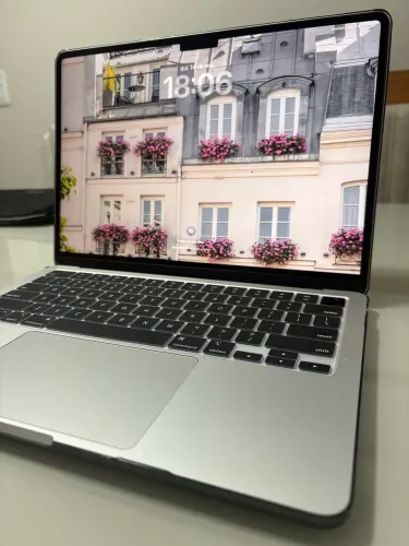 Apple Macbook Air (2025) 13.6 M4 16GB 256GB Prata - MW0W3LL/A