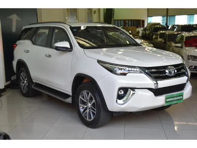 Toyota Hilux SW4 4X4 2.8 Diesel 2020