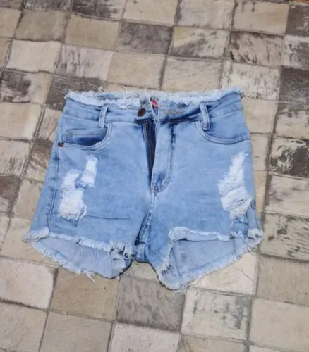 Short jeans