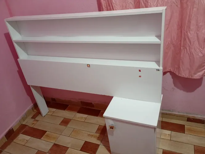 Vende-se essa cabeceira solteiro