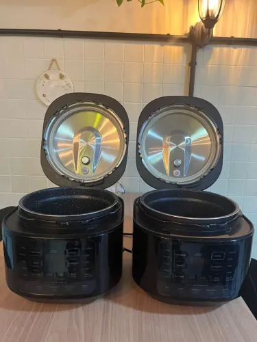 Panela de pressão elétrica Midea em perfeito estado