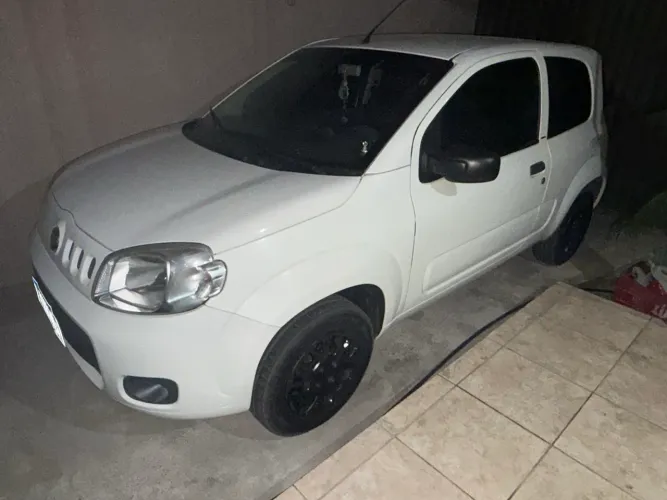 Fiat Uno Vivace Celeb. 1.0 EVO F. Flex 8V 3P 2014